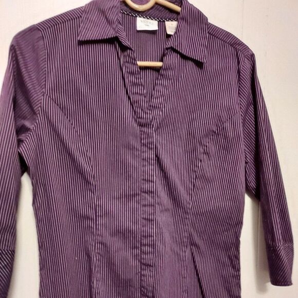 Riders Lee easy S arm pit to 18 3/4 inch length 23 Purple and white - Picture 1 of 3